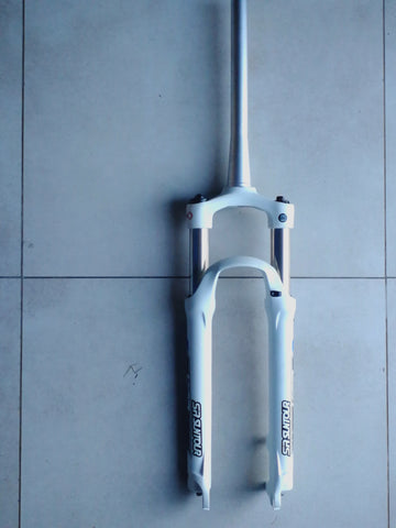 Widelec SUNTOUR 27,5" XCR RL 1 1/8"300mm TAPERED biały mat z manetką